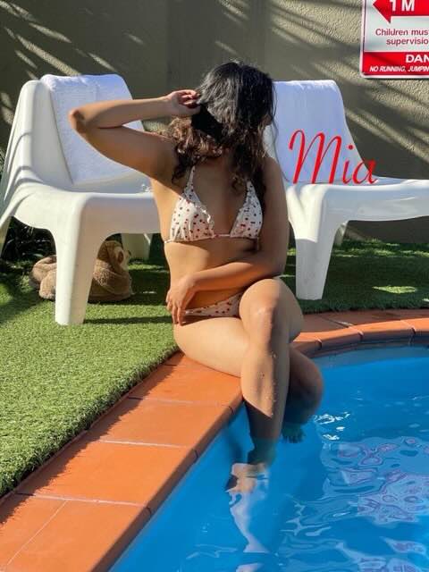 Mia 3